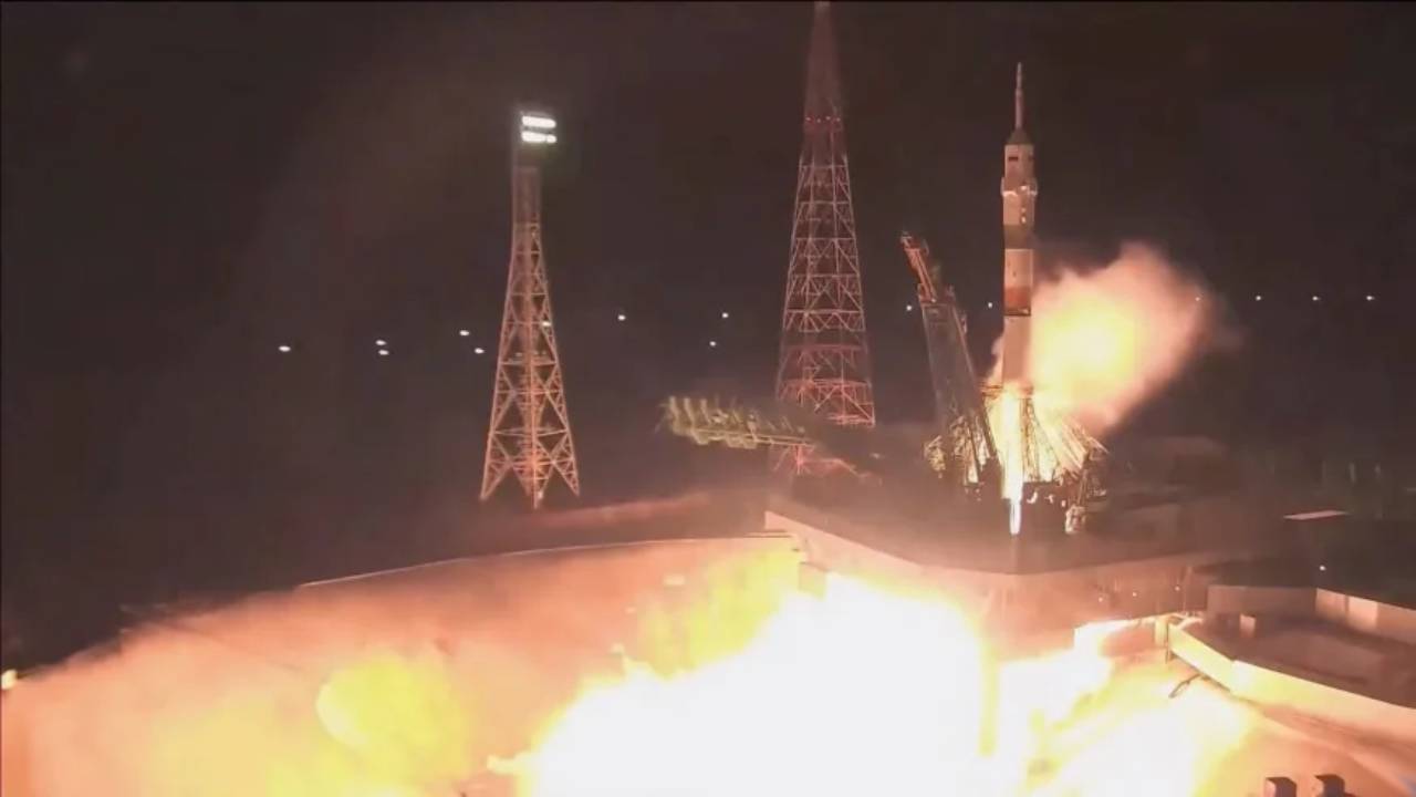 Rusya Soyuz MS-23 uzay aracı ISS’ye kenetlendi!