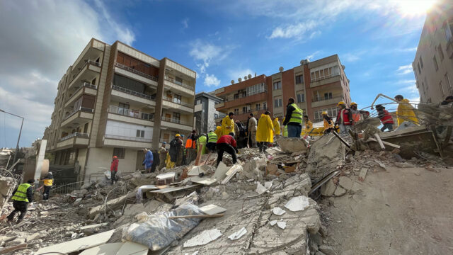 Amazon’un yardım uçakları depremzedeler için Türkiye’de