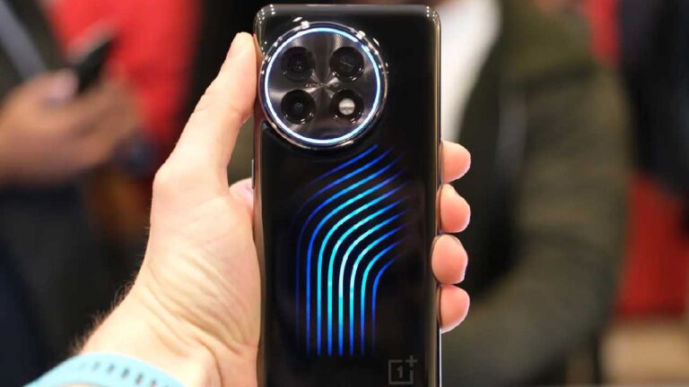 MWC 2023’te ilk gün hangi teknolojik ürünler yer aldı?