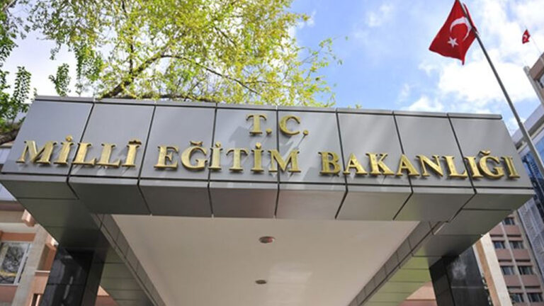 Bakan Özer, deprem bölgelerindeki eğitim öğretim programı hakkında konuştu!