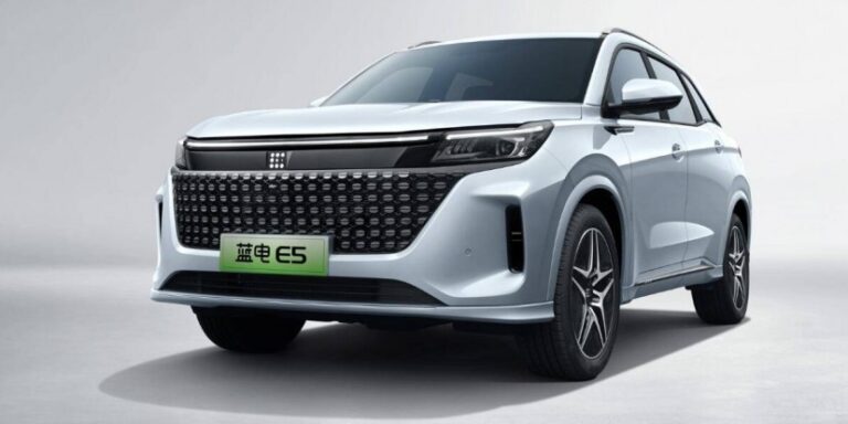 Perdenin arkasında Huawei var: Landian E5 tanıtıldı!