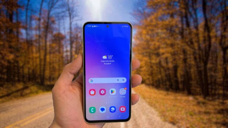 Orta segment kralı Galaxy A54 tanıtıldı: Fiyatı ve özellikleri!