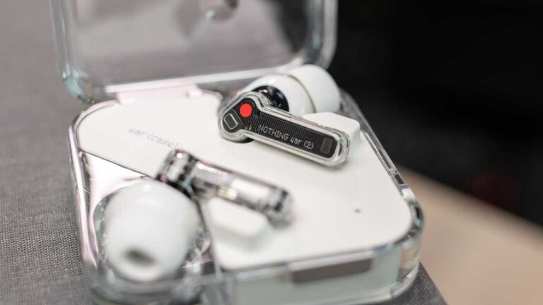 Şeffaf tasarımlı Nothing Ear (2) tanıtıldı! İşte fiyatı