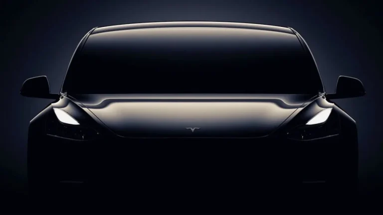 Tesla’nın yeni modeli üzerindeki sis perdesi kalktı: Yarı fiyatına satılacak!