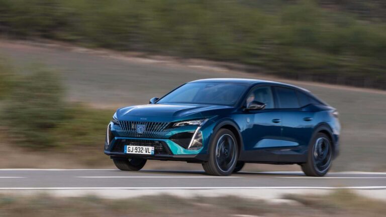 Yeni Peugeot 408’in Türkiye fiyatı belli oldu!