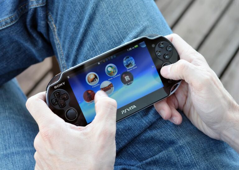 Sony’den PS5 Pro öncesi model: Yeni PSP olabilir mi?