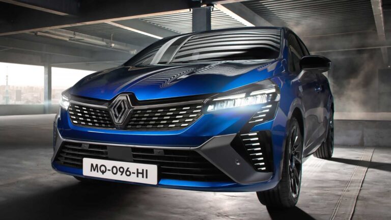 BMW’den ilham almış gibi: 2024 makyajlı Renault Clio tanıtıldı!
