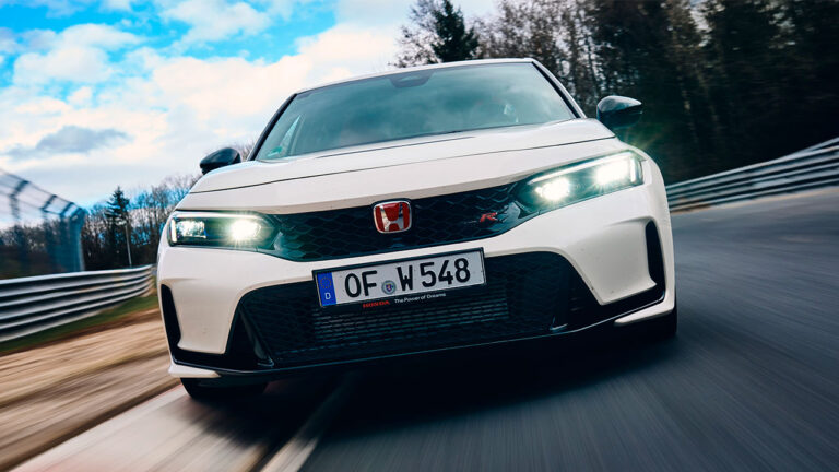 Honda Civic Type R, Nürburgring rekorunu tekrar ele geçirdi!