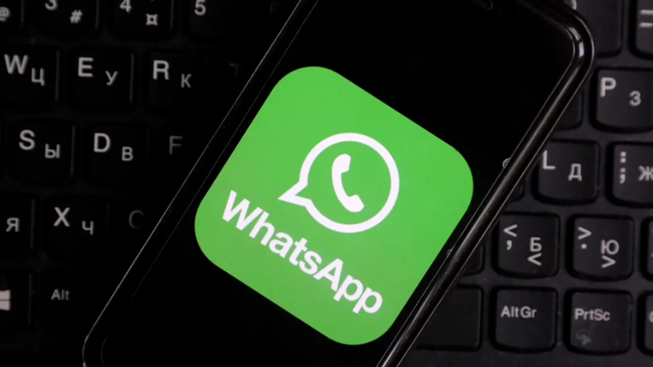 WhatsApp'tan yıllar sonra gelen yenilik! Emoji klavyesi değişiyor