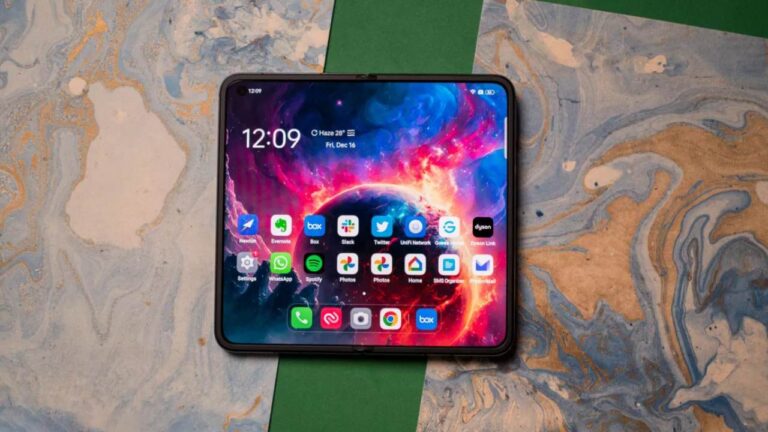 OnePlus V Fold tasarımı sızdırıldı! İşte detaylar