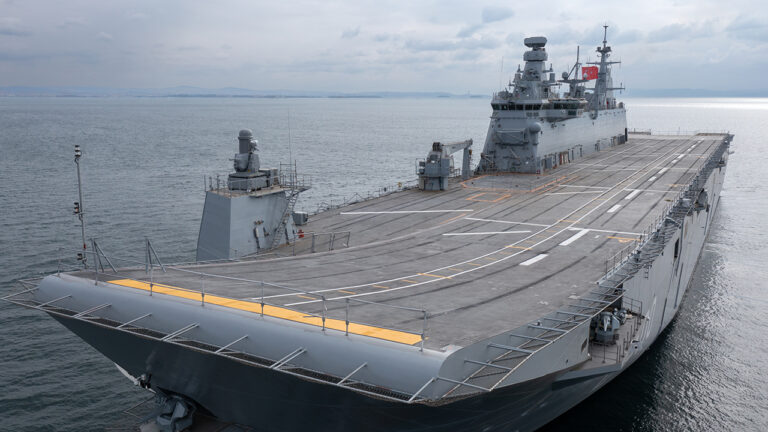 Kartlar yeniden dağıtılıyor! TCG Anadolu envantere giriş töreni başladı!