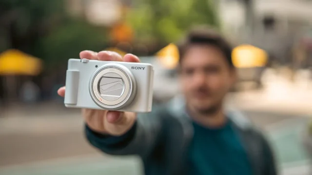 Sony has announced the ZV-1 Mark II, the new vlog camera with advanced zoom!