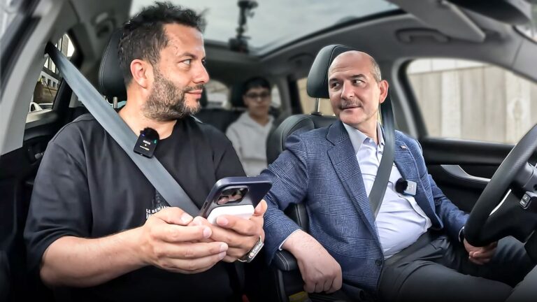 İçişleri Bakanı’nın telefonunda ne var?