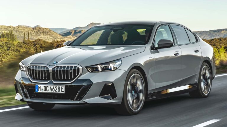 BMW’den Türkiye’ye özel model: i5 eDrive30 tanıtıldı!