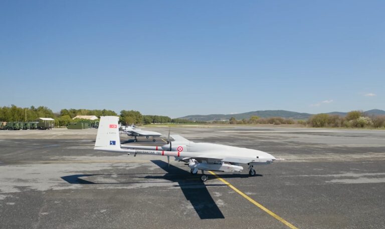 TB2 alan 30 ülke sıraya girdi: Mini seyir füzesi Kemankeş, atış testini tamamladı!