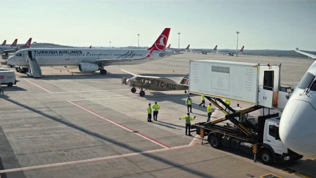 Premier avion de Turkish Airlines : TC-KUŞ, 94 ans !