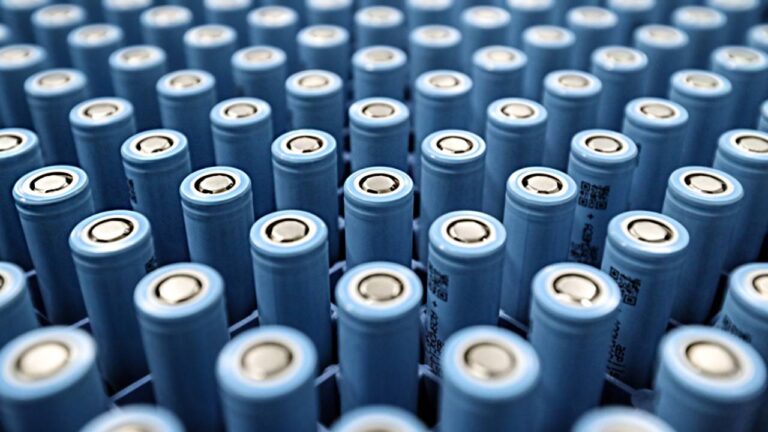 Yerli pil üreticisi şimdi de Orta Doğu yolunda! İlk ihracat yapıldı