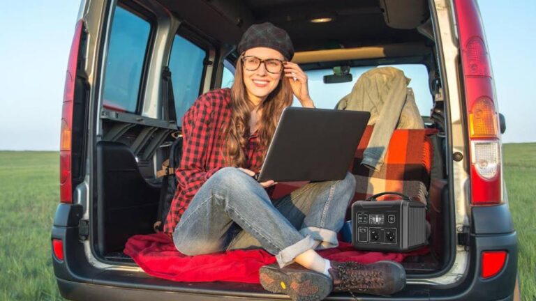 Elektriksiz kalmayın: İşte EZVIZ PS600 taşınabilir güç istasyonu!