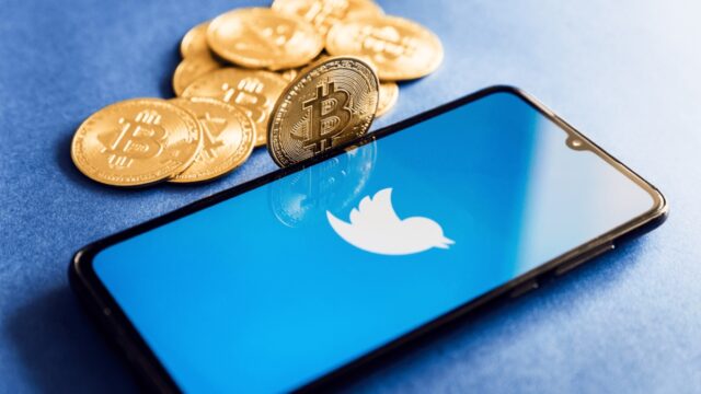 Twitter is starting to pay its users!