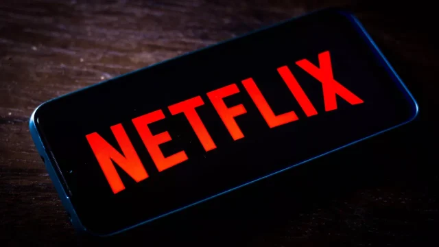 Netflix’in sevilen dizisi final yapıyor: Başrolden açıklama geldi!