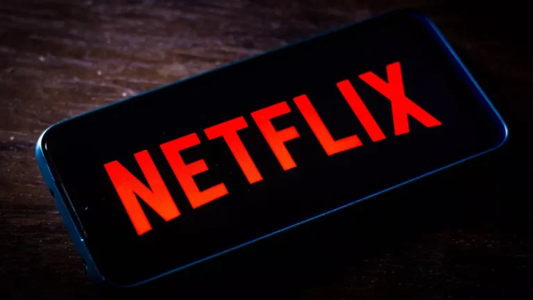 Netflix’in sevilen dizisi final yapıyor: Başrolden açıklama geldi!