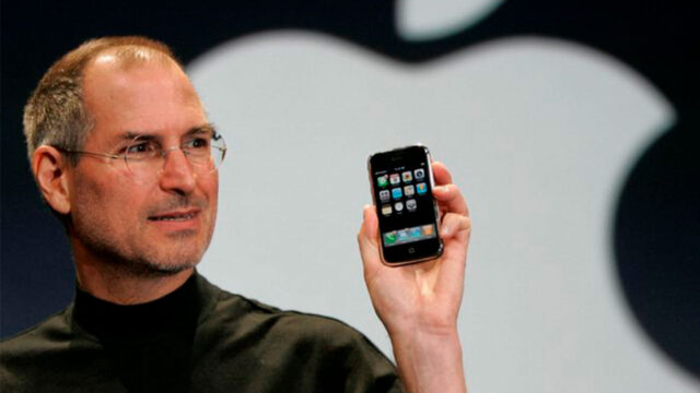 Le premier iPhone a trouvé preneur à un prix hallucinant aux enchères !