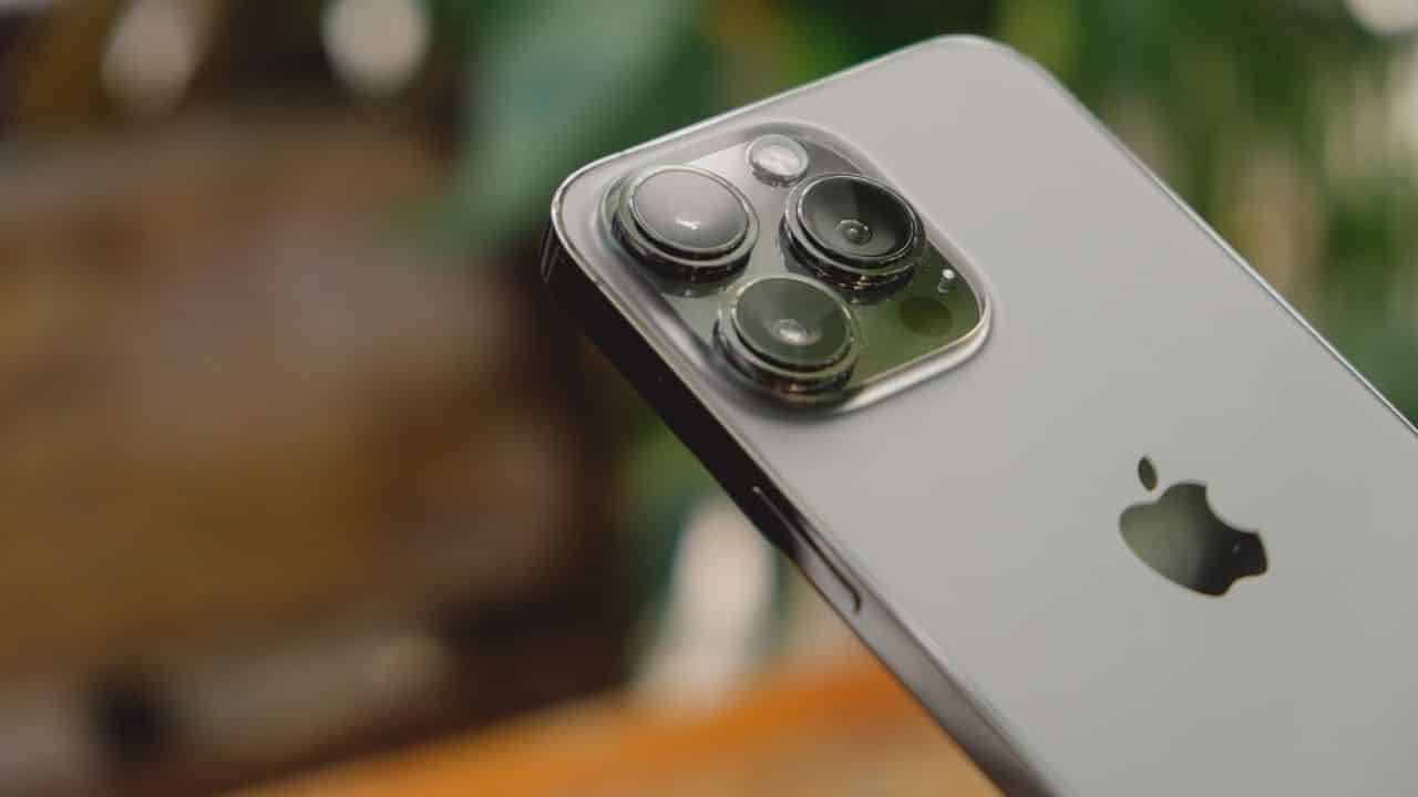iPhone 15 için değil Merakla beklenen kamera iPhone 16 ile gelecek!