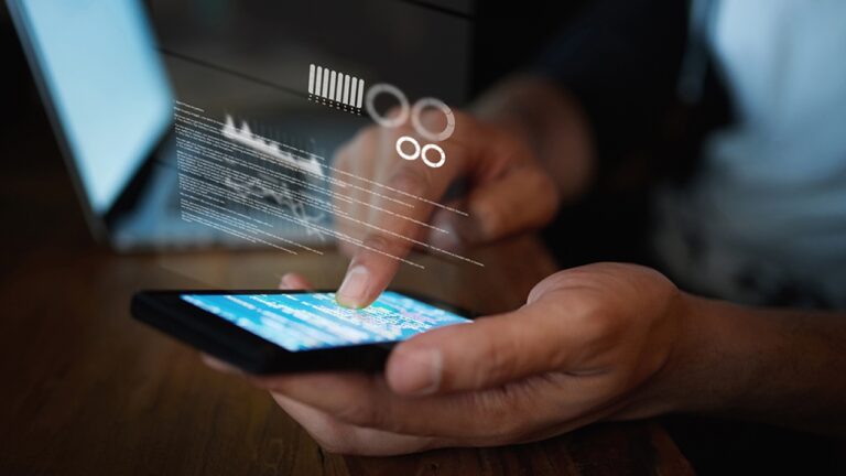 Telefonunuzda bu uygulama varsa, bilgileriniz ele geçmiş olabilir!