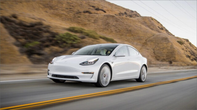Tesla’nın yeni projesi “Model 3” yollarda: Görüntüler paylaşıldı!
