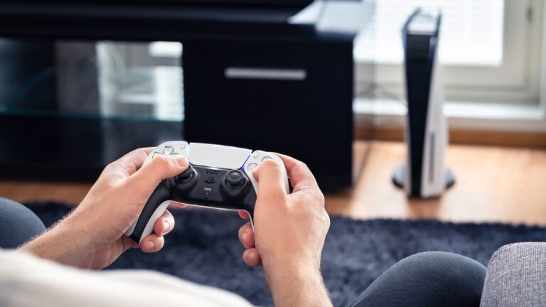 Bomba yenilikler: PS5 güncellemesiyle iki büyük sorun çözüldü!