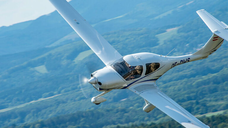 Aydın’da uçak kazası: Yaralılar var!