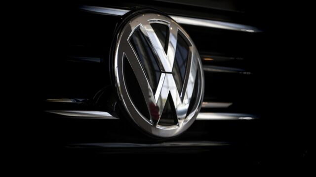 Volkswagen'de büyük kesinti Üretim durduruldu!
