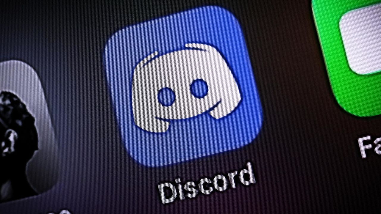 Icon changing feature for Discord mobile app