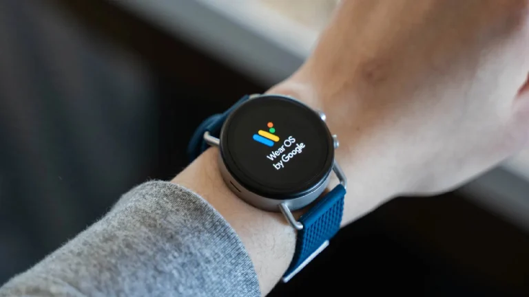Google Pixel Watch 2’nin sızdırılan görselleri, zarif görünümlü kayışlarını ortaya çıkardı!