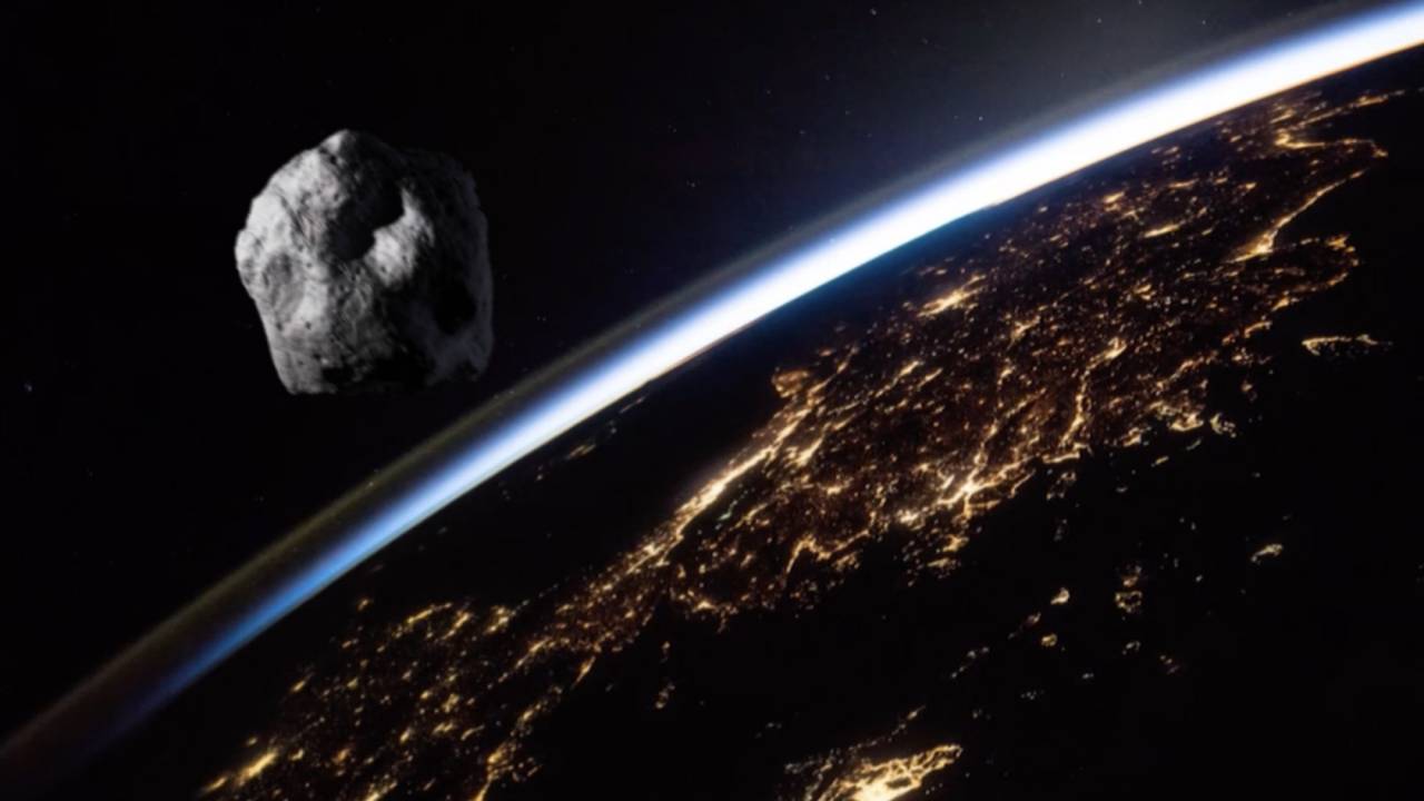 NASA'nın uzay aracı Bennu Asteroiti'nden getirdiği kapsülü dünyaya bırakır bırakmaz yeni görevi olan Apophis Asteroiti'ne doğru yol aldı.