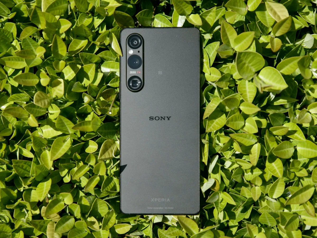 Sony Xperia 1V gets Android 14 with Video Creator and improved bokeh mode!