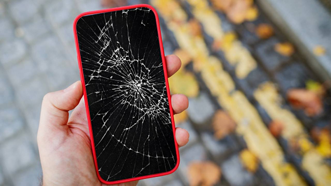 Even a dream is beautiful! The problem of screen scratches on phones is over!