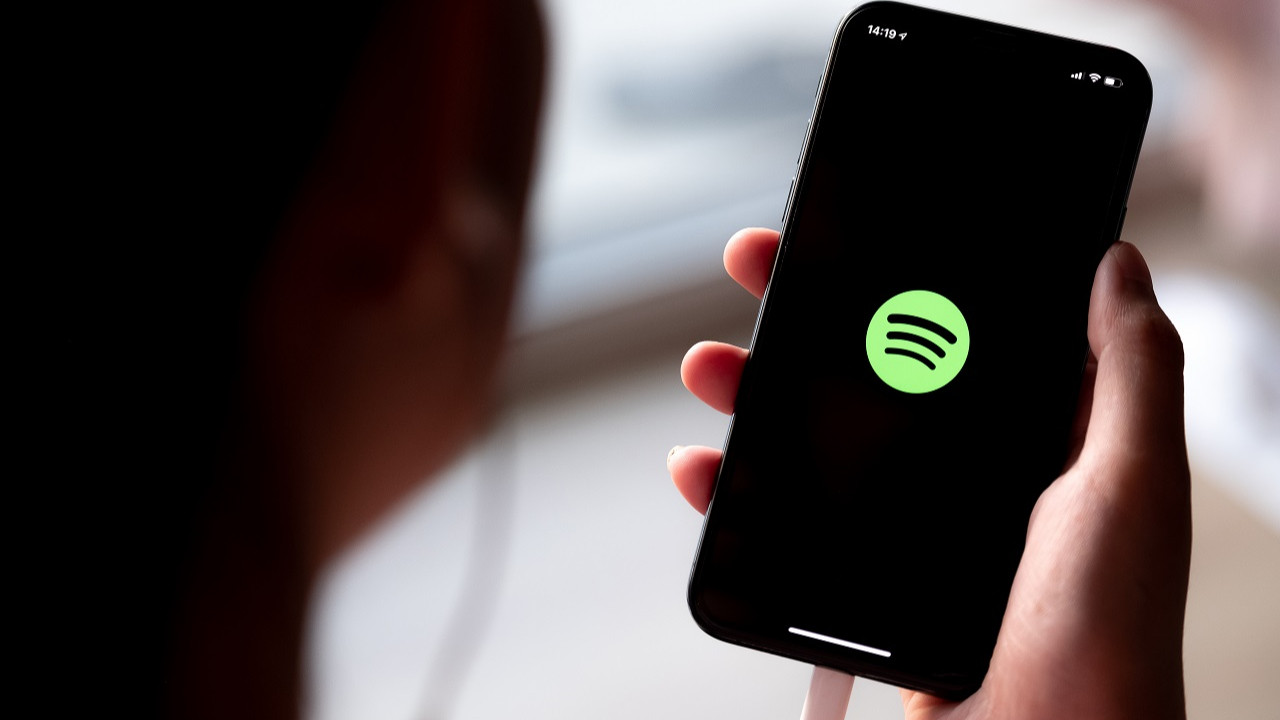 Ücretsiz müzik dinlemek artık işkence Spotify özellikleri kısıtlıyor!