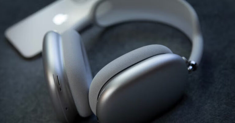 Apple kullanıcılara neden hediye kutularında AirPods Max yolluyor?