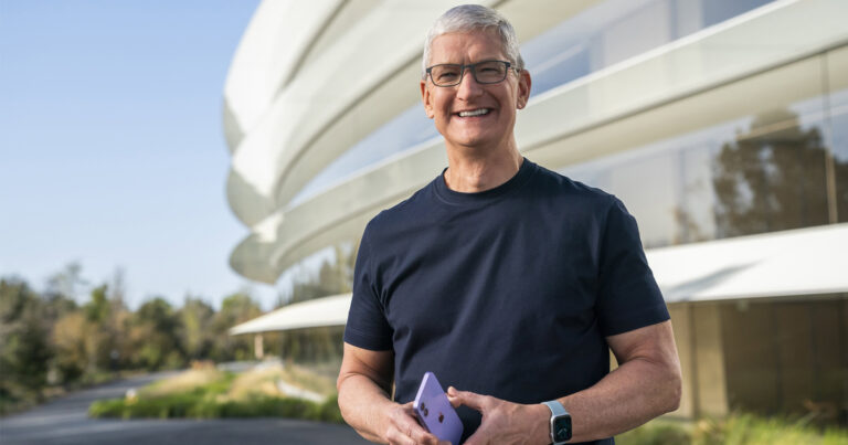 Ucuza gitti: Apple CEO’su Tim Cook hisselerini sattı!