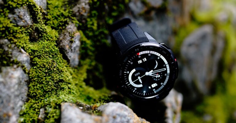 Korkma titre Apple Watch: Honor Watch 4 Pro özellikleri belli oldu!