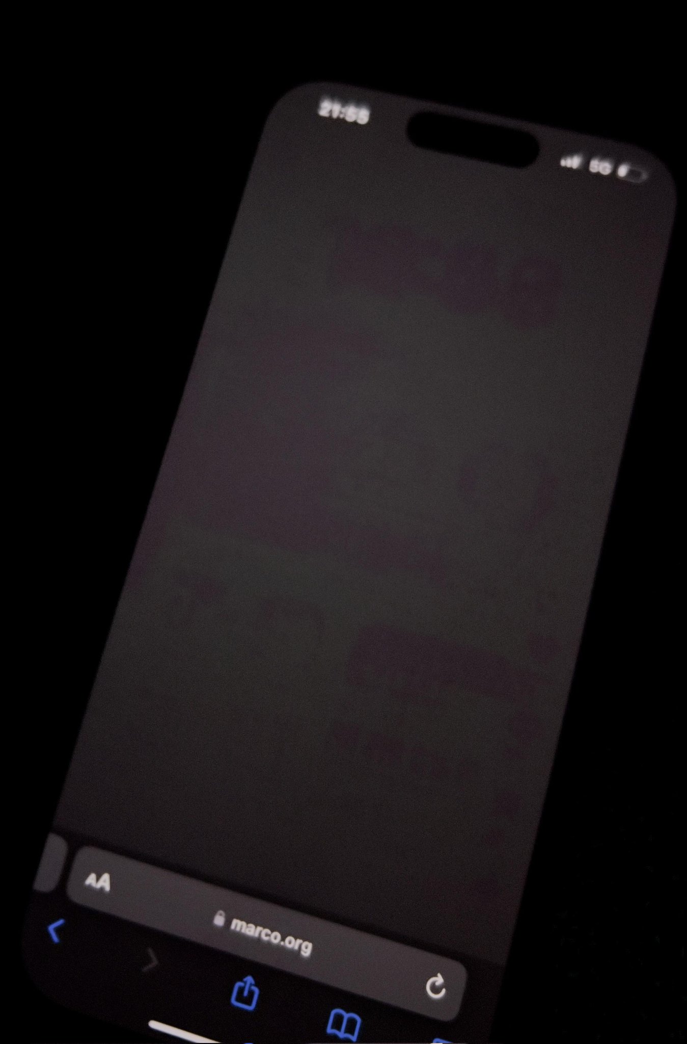 iPhone 15 Pro kullanıcıları ekran yanığı problemi yaşıyor