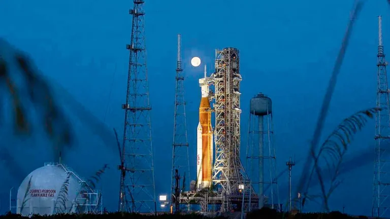 Astronotlar yaklaşan Artemis görevi için yeni ay kamerasını test ediyor!