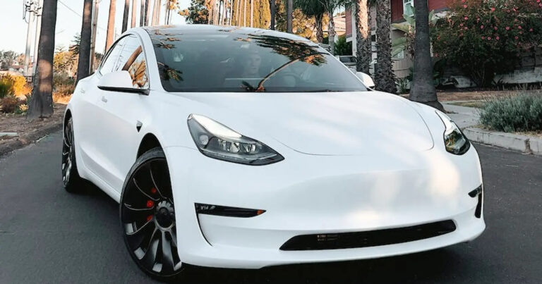 Tesla, süreci kolaylaştırıyor: Beklenen özellik sonunda Türkiye’de!