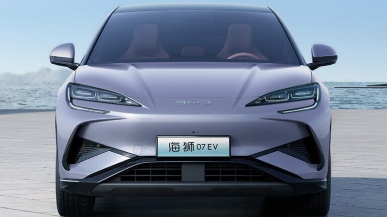 Çin’den gelen otomobillere yüzde 40 ek vergi uygulanacak!