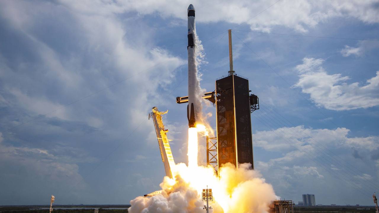 SpaceX, Falcon 9 ile yeni rekor kırdı