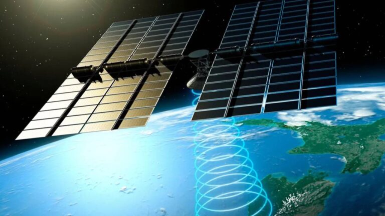 Uzayda güneş paneli olur mu? Neden olmasın…