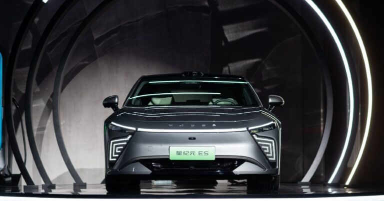 Avrupalıları solladı! Çinli Exeed 1000 km menzile sahip!