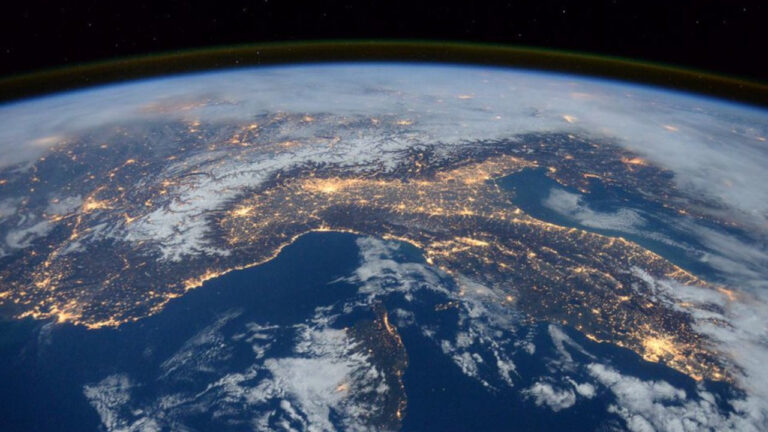 Dünya’nın ilk 360 derecelik görüntüleri yayınlandı!