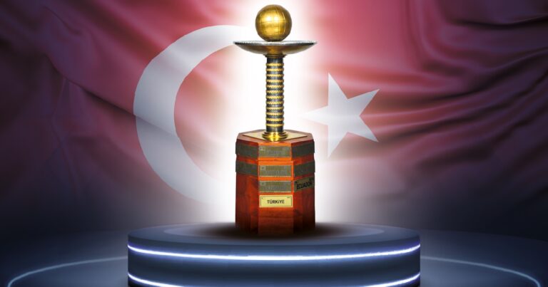 Kupa kalıcı olarak şampiyonda! TSK Engelli Koşu Bayrak Takımı’ndan büyük başarı